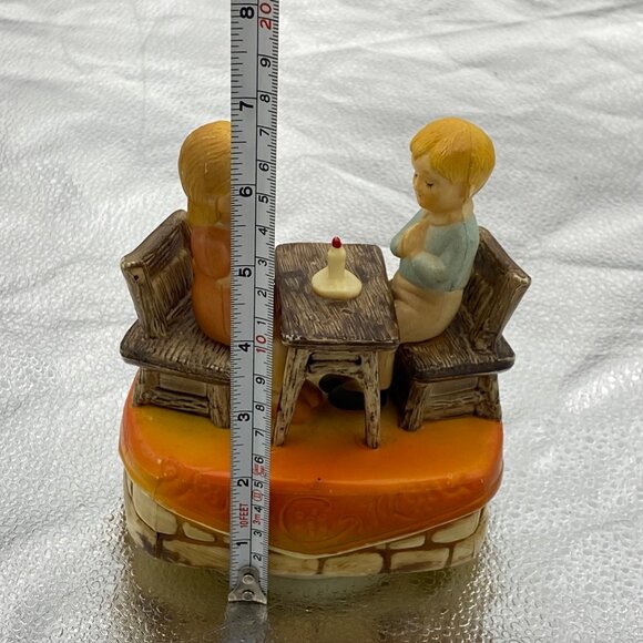 Vintage Price Import Music Box Boy Girl‎ praying at table Hong Kong Rotates - Picture 9 of 12